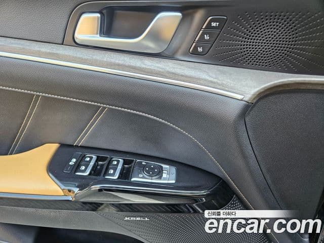 Kia K5 3세대 Signature, 2021 11