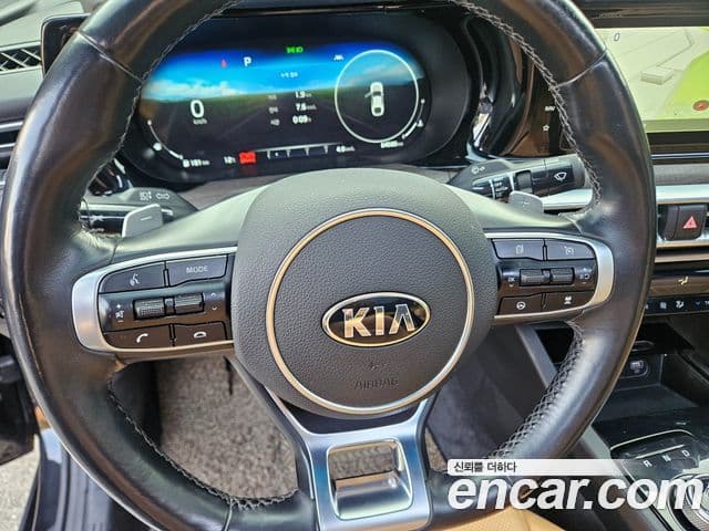 Kia K5 3세대 Signature, 2021 12