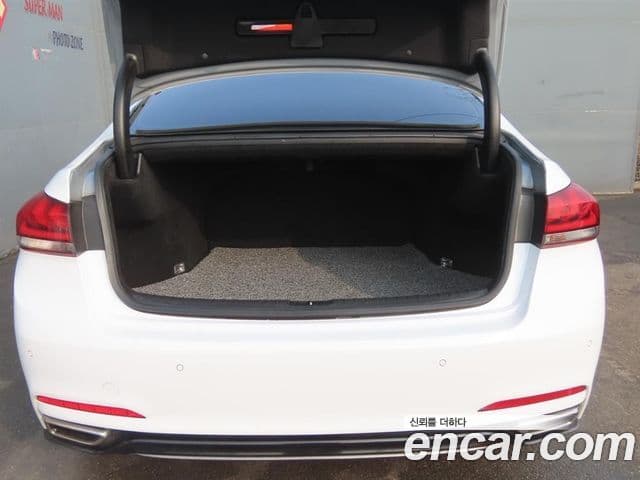 Genesis G80 Premium Luxury, 2017 20