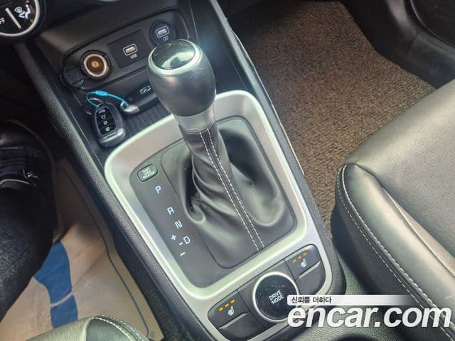 Hyundai Venue 1.6 Smart, 2021 14