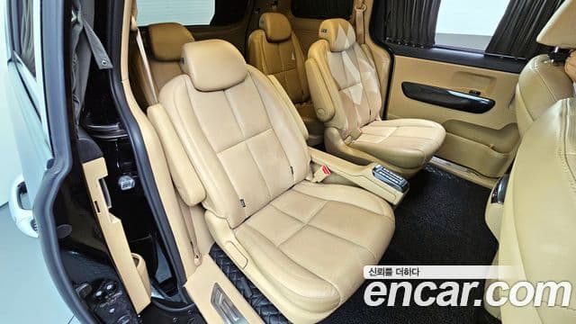 Kia The / новый New Carnival Noblesse Special, 2019 12