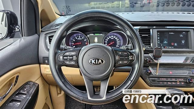 Kia The / новый New Carnival Noblesse Special, 2019 14