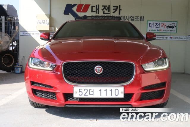 Jaguar XE Prestige, 2017 2