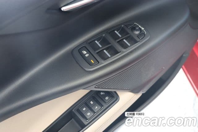 Jaguar XE Prestige, 2017 13