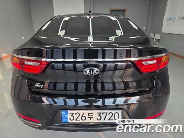 Kia All New K7 Luxury, 2016 4