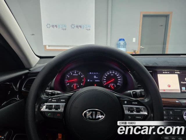 Kia All New K7 Luxury, 2016 9