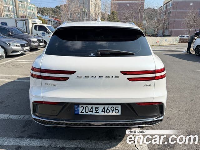 Genesis GV70, 2025 4