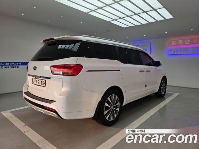 Kia All New Carnival Luxury, 2017 2