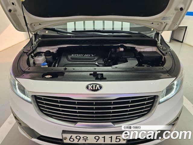 Kia All New Carnival Luxury, 2017 6
