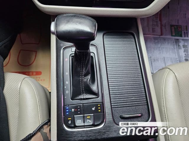 Kia All New Carnival Luxury, 2017 9