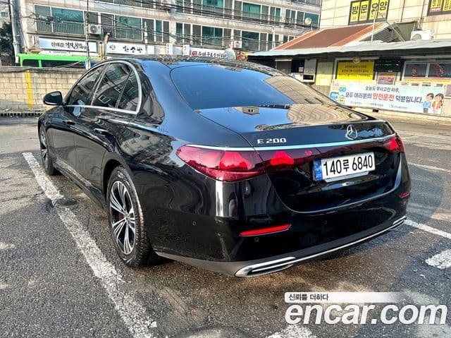 Mercedes-Benz E-класс W214 Avantgarde, 2024 4