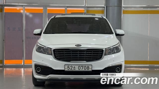 Kia All New Carnival Noblesse, 2016 1