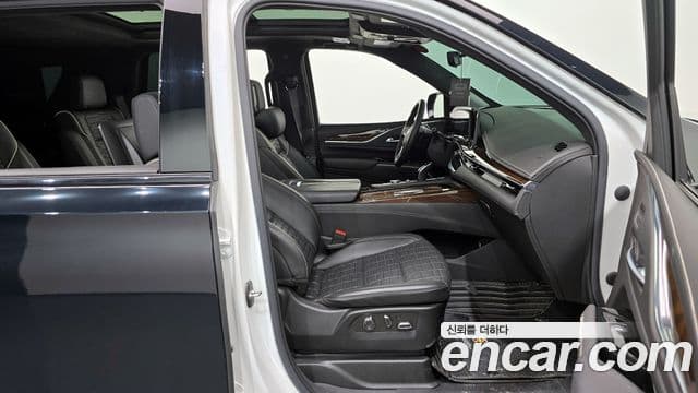 Cadillac Escalade 5세대 Sport Platinum, 2022 11