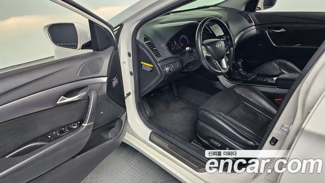 Hyundai i40 Modern, 2012 11