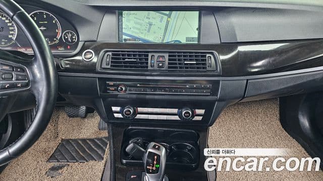 BMW 5시리즈 (F10), 2011 15