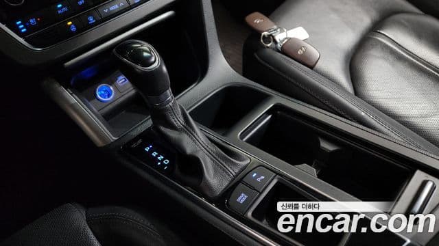 Hyundai LF Sonata Premium, 2016 9