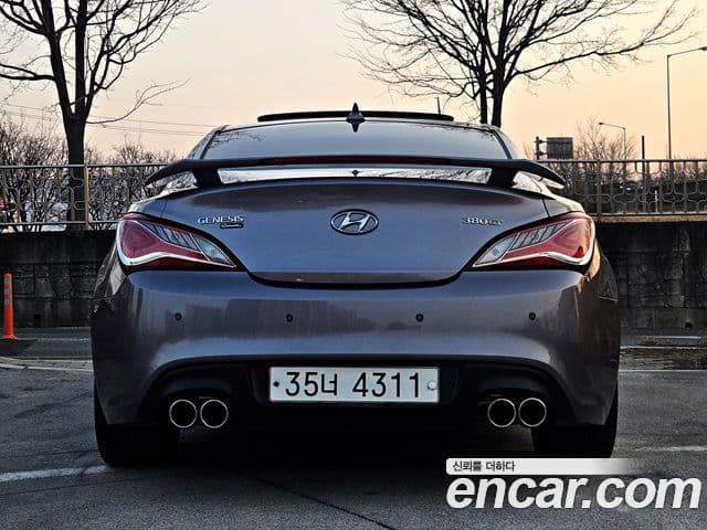 Hyundai Genesis купе 380 GT-RW, 2011 4