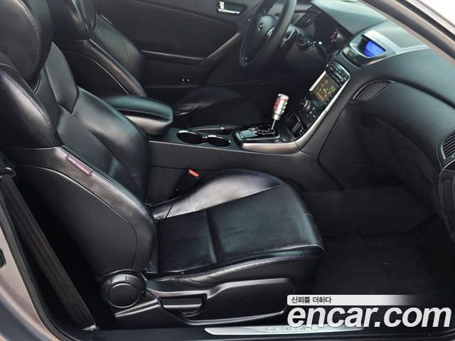 Hyundai Genesis купе 380 GT-RW, 2011 7