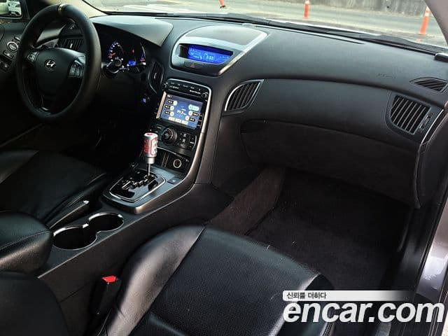 Hyundai Genesis купе 380 GT-RW, 2011 10