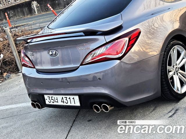 Hyundai Genesis купе 380 GT-RW, 2011 18