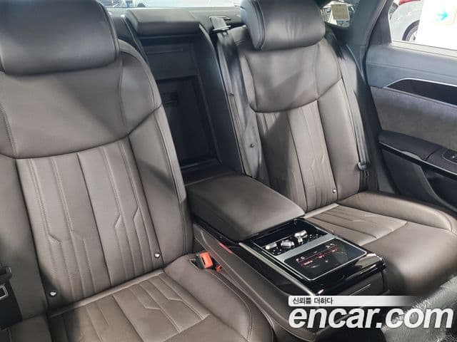 Audi A8 (D5) 55 TFSI Quattro LWB, 2021 14