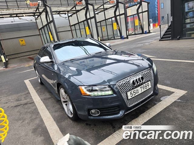 Audi S5 B8, 2009 1