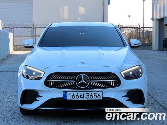 Mercedes-Benz E-класс W213 AMG Line, 2023 1