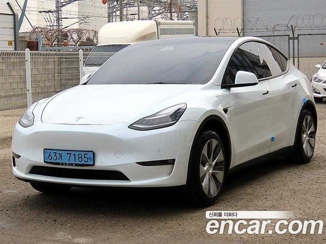 Tesla модель Y Standard Range, 2021 2