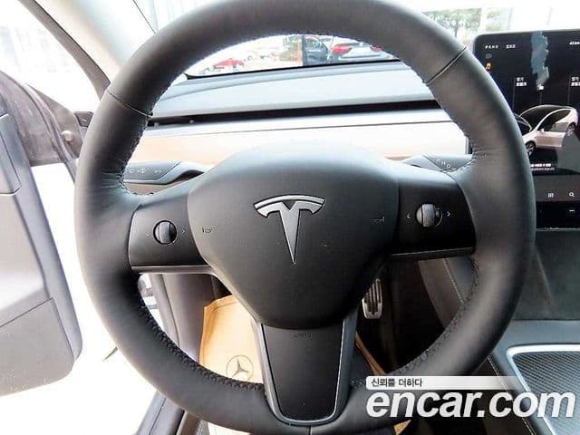 Tesla модель Y Standard Range, 2021 8