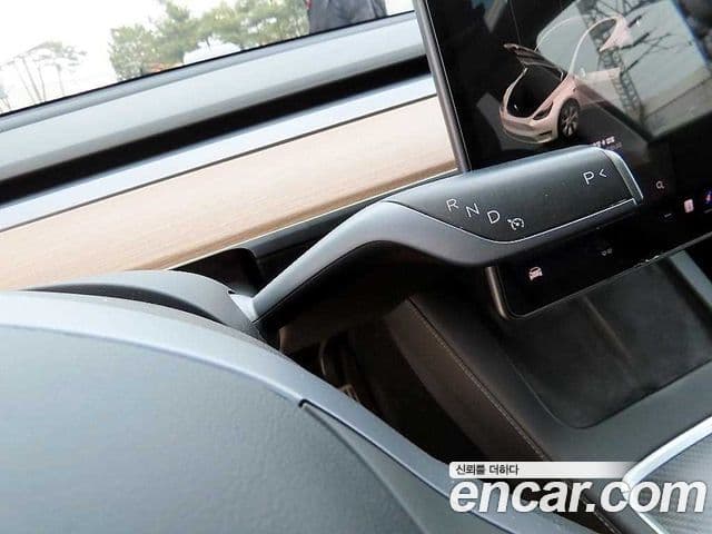 Tesla модель Y Standard Range, 2021 9