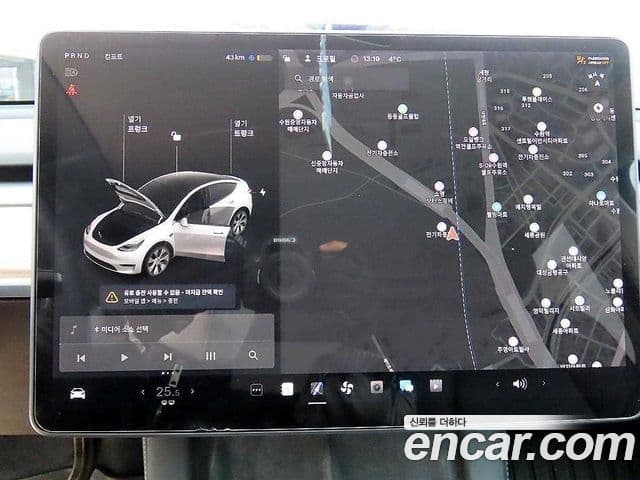 Tesla модель Y Standard Range, 2021 11