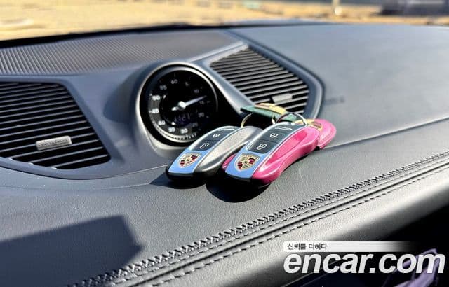 Porsche Cayenne (PO536), 2024 10