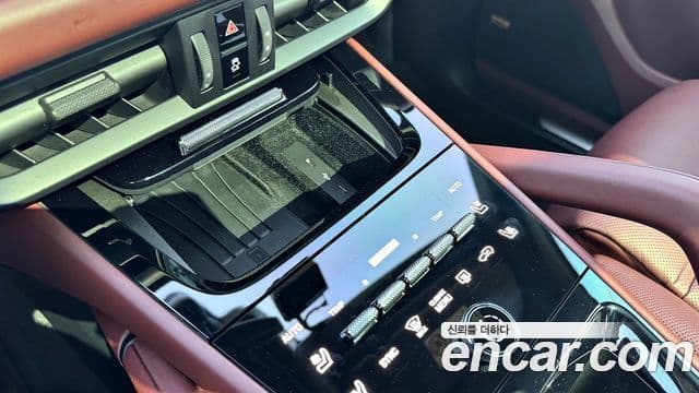 Porsche Cayenne (PO536), 2024 12