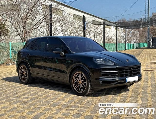 Porsche Cayenne (PO536), 2024 17