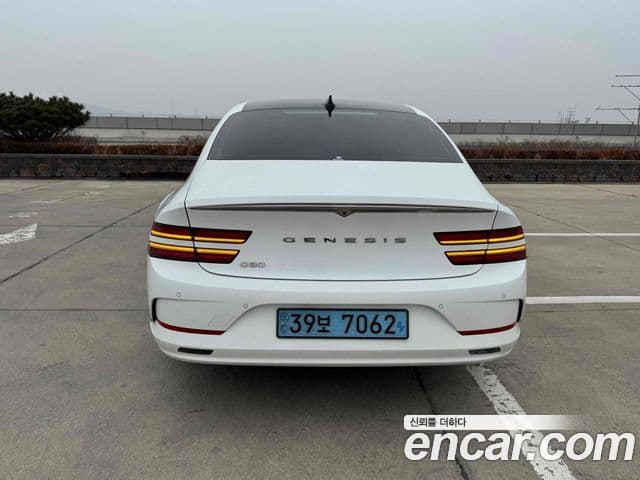 Genesis electrified G80 (RG3) e-AWD, 2022 4