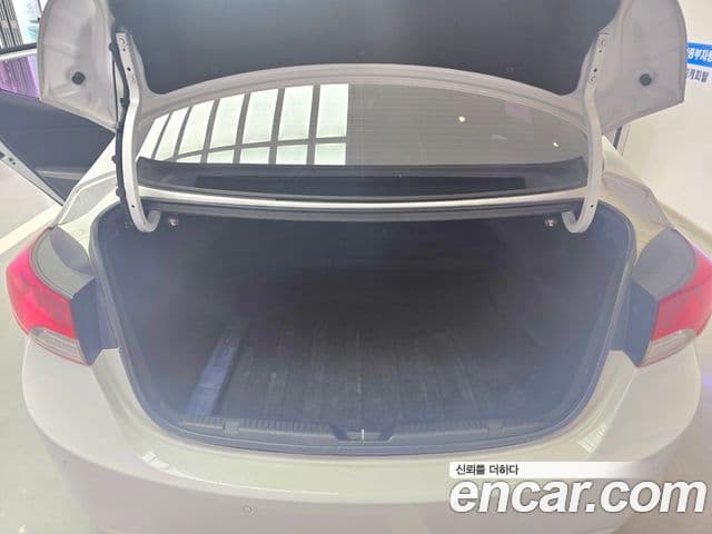 Hyundai Avante MD M16 GDI top, 2011 6