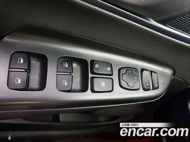 Hyundai Kona Iron Man Edition, 2019 15