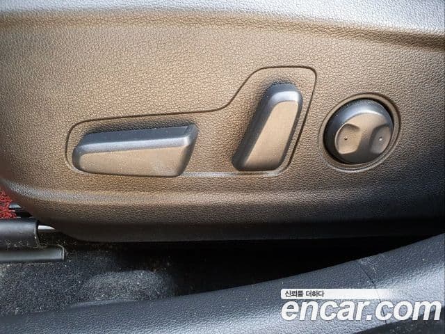 Hyundai Kona Iron Man Edition, 2019 16