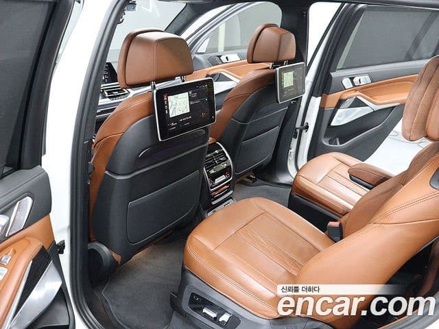 BMW X7 (G07) xDrive 40i M Sport 6인승, 2022 15