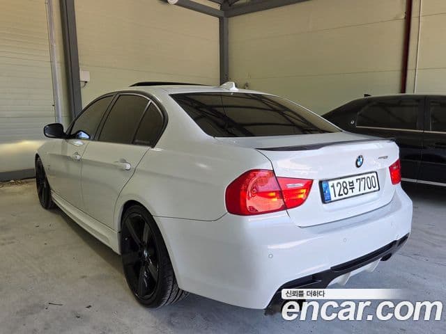 BMW 3시리즈 (E90) 320d седан чёрный And белый, 2011 6