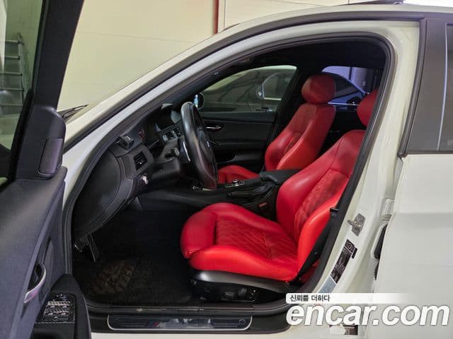 BMW 3시리즈 (E90) 320d седан чёрный And белый, 2011 8