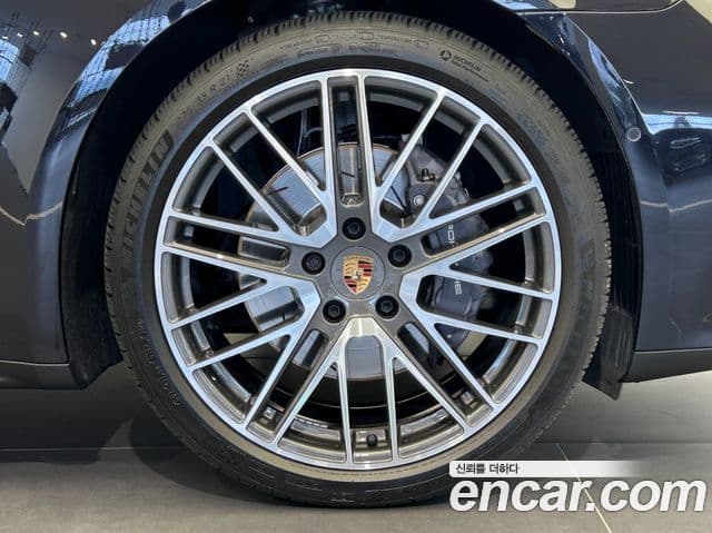 Porsche Panamera (976), 2024 8