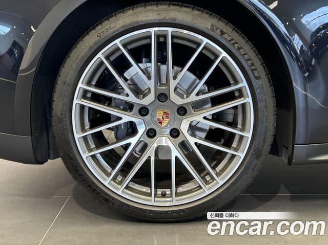 Porsche Panamera (976), 2024 9