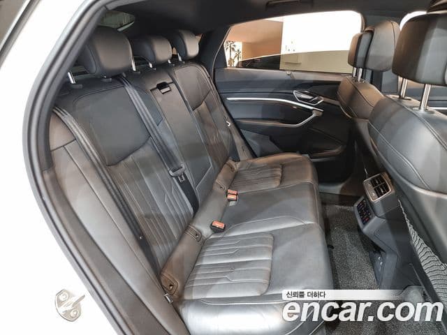 Audi e-Tron 55 Quattro Sportback, 2023 13