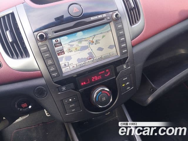 Kia Forte купе Premium, 2010 9