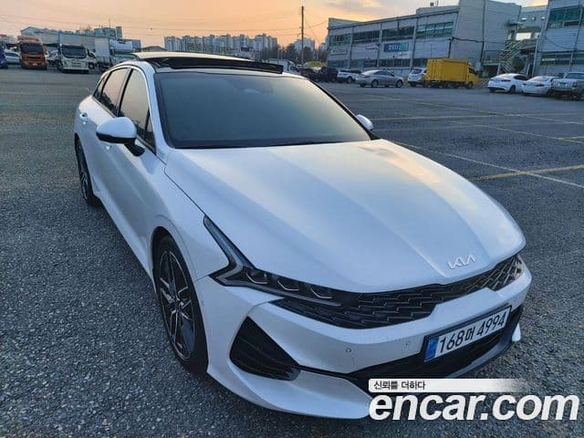 Kia K5 3세대 Signature, 2021 1