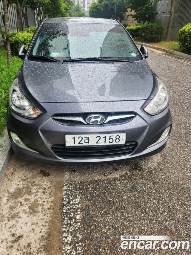 Hyundai Accent(новый кузов / новое поколение) Premier, 2012 1