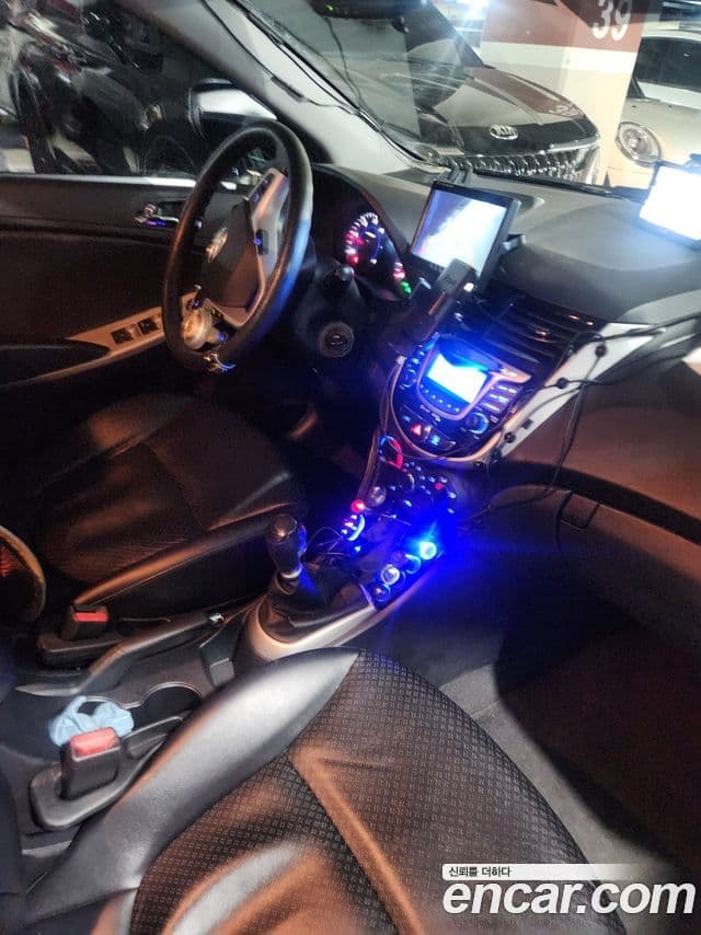 Hyundai Accent(новый кузов / новое поколение) Premier, 2012 8