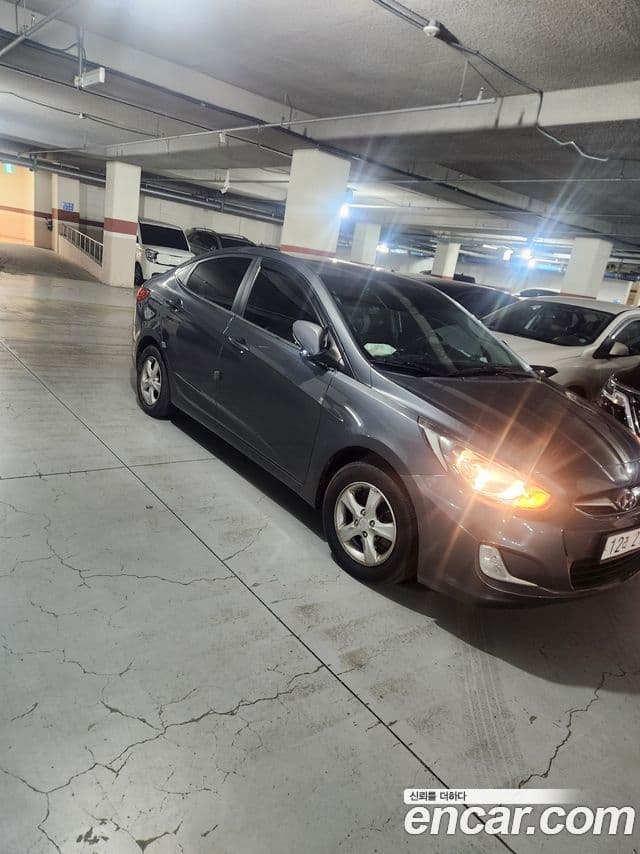 Hyundai Accent(новый кузов / новое поколение) Premier, 2012 9