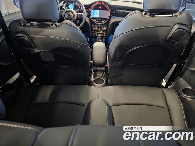 Mini Cooper 3세대, 2022 12